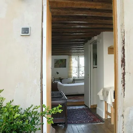 Nest In Apartment