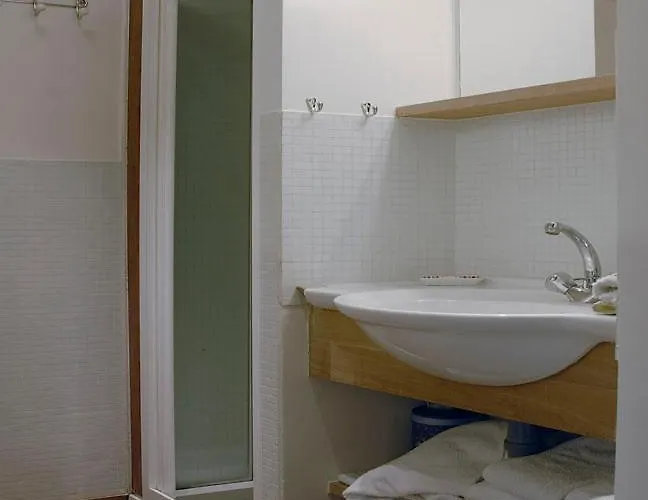 Nest In Paris