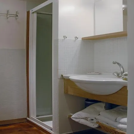 Nest In Paris